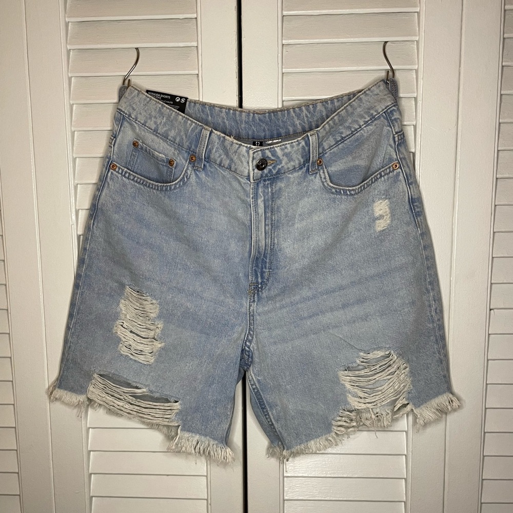 *NWT* H&M DIVIDED | Light Wash High Waist Bermuda Shorts